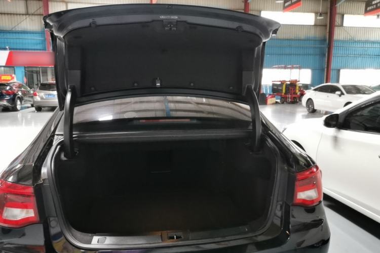 Used GAC Trumpchi GA8 2017 280T Deluxe Edition Trunk