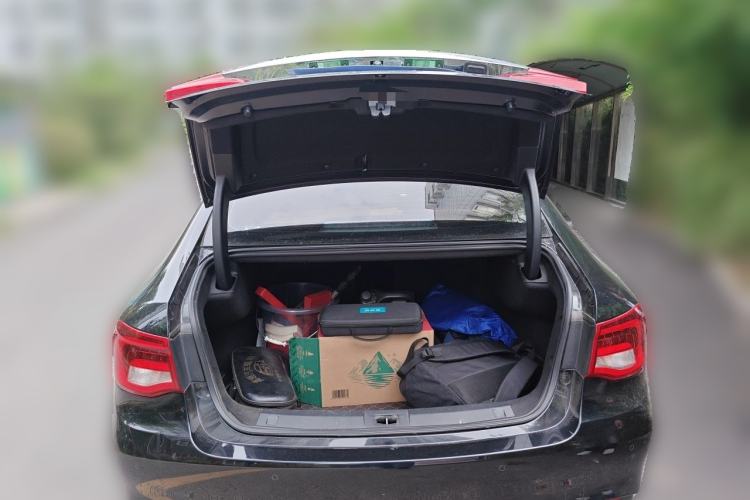 Used GAC Trumpchi GA8 2017 280T Deluxe Edition Trunk