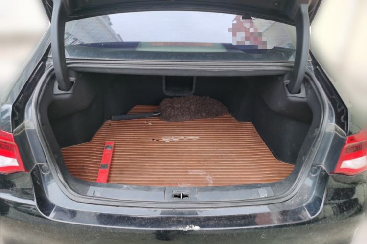 Used GAC Trumpchi GA8 2017 280T Deluxe Edition Trunk