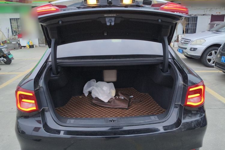 Used GAC Trumpchi GA8 2017 320T Luxury Edition Trunk