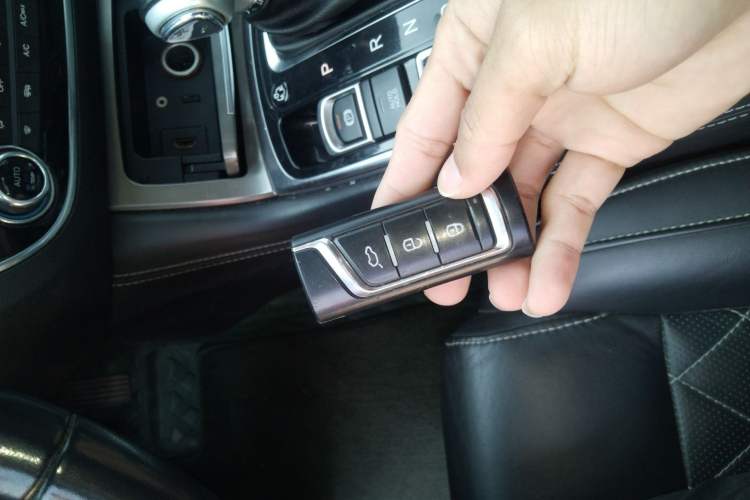 Used GAC Trumpchi GA8 2017 280T Deluxe Edition Vehicle Key