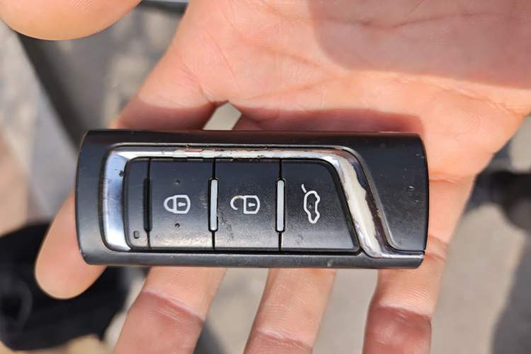 Used GAC Trumpchi GA8 2017 320T Luxury Edition Vehicle Key