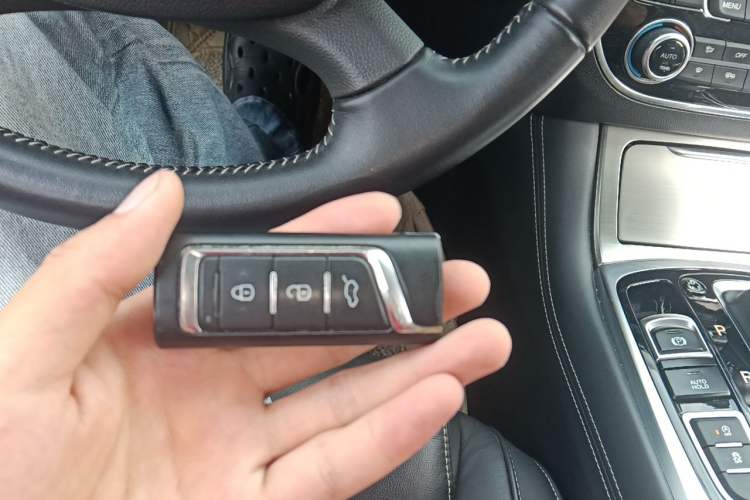 Used GAC Trumpchi GA8 2017 280T Deluxe Edition Vehicle Key