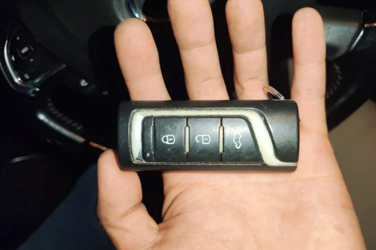 Used GAC Trumpchi GA8 2017 280T Deluxe Edition Vehicle Key