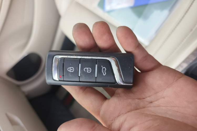 Used GAC Trumpchi GA8 2017 320T Luxury Edition Vehicle Key