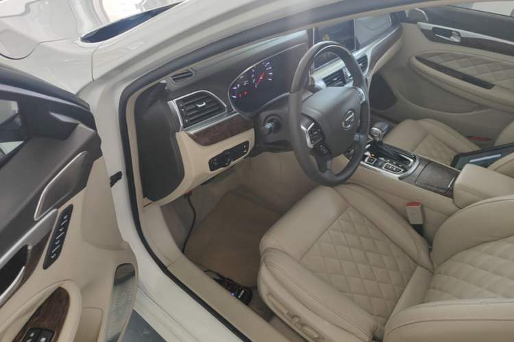 Used GAC Trumpchi GA8 2017 280T Deluxe Edition Driver Seat