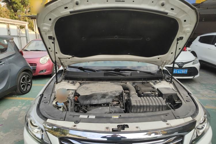 Used GAC Trumpchi GA8 2017 280T Deluxe Edition Engine Bay