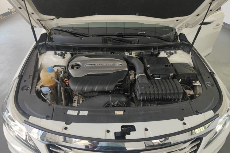 Used GAC Trumpchi GA8 2017 280T Deluxe Edition Engine Bay