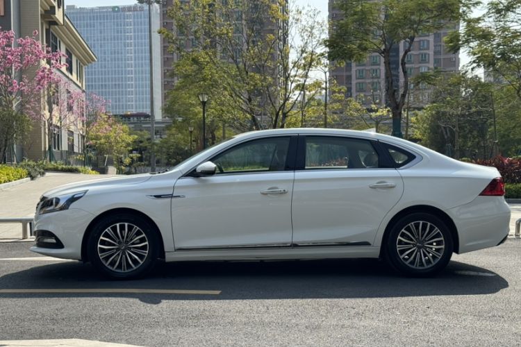 Used GAC Trumpchi GA8 2017 280T Deluxe Edition Exterior 8