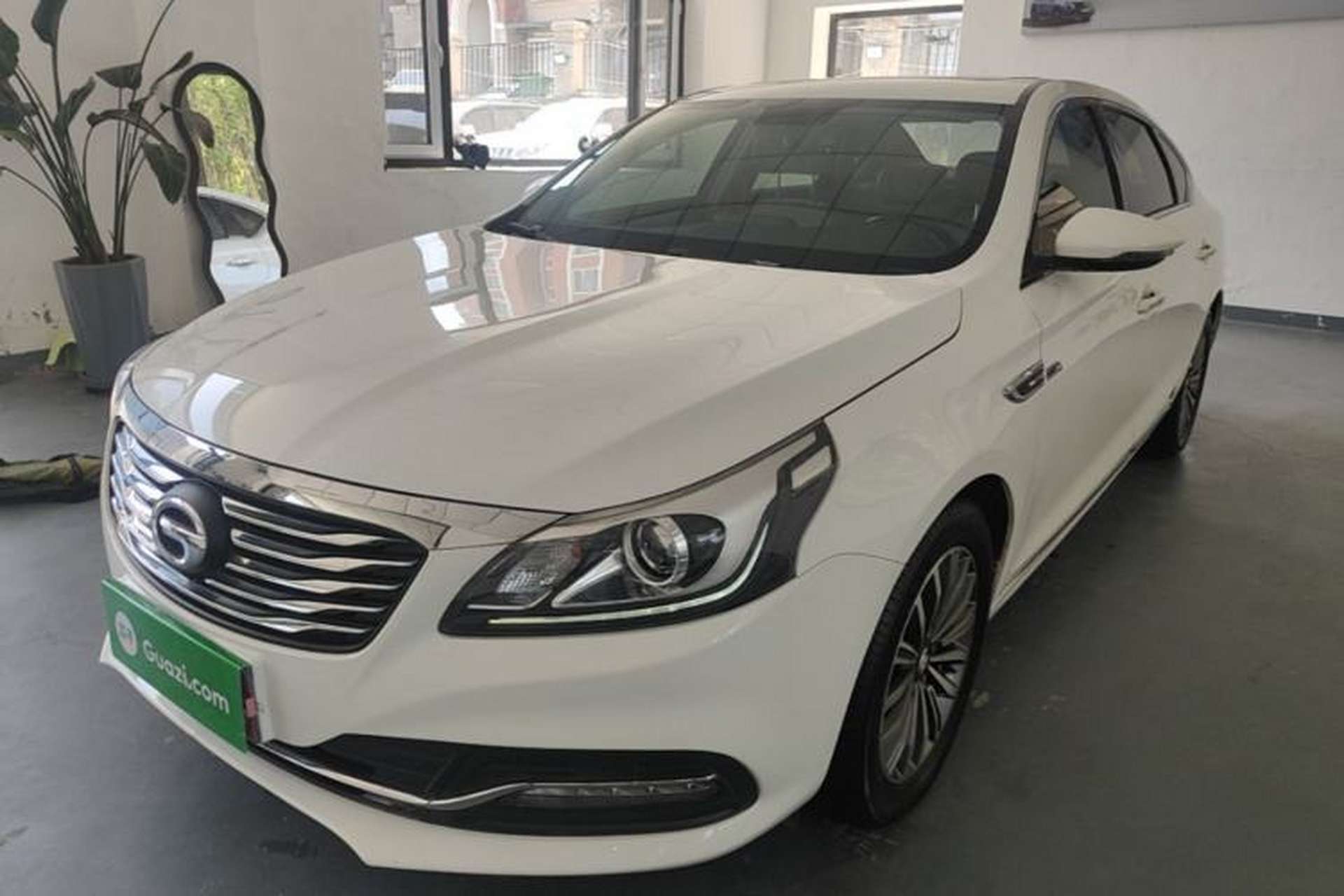 Used GAC Trumpchi GA8 2017 280T Deluxe Edition Front Left 45 Deg