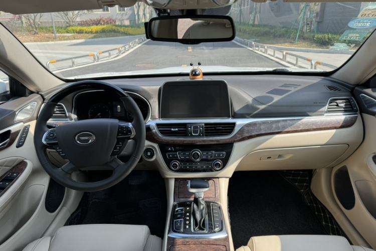 Used GAC Trumpchi GA8 2017 280T Deluxe Edition Interior 1
