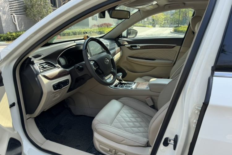 Used GAC Trumpchi GA8 2017 280T Deluxe Edition Interior 3