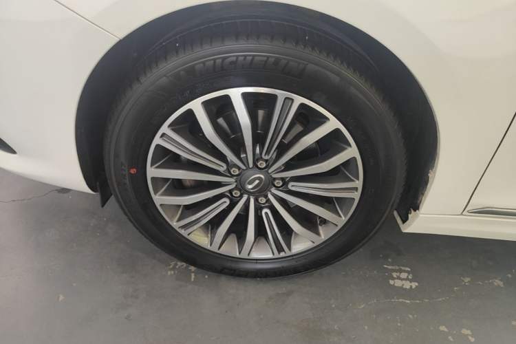 Used GAC Trumpchi GA8 2017 280T Deluxe Edition Left Front Wheel Hub