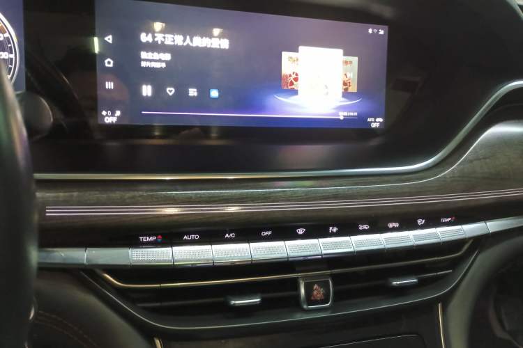 Used GAC Trumpchi GA8 2020 390T Prestige Edition Audio And AC Panel