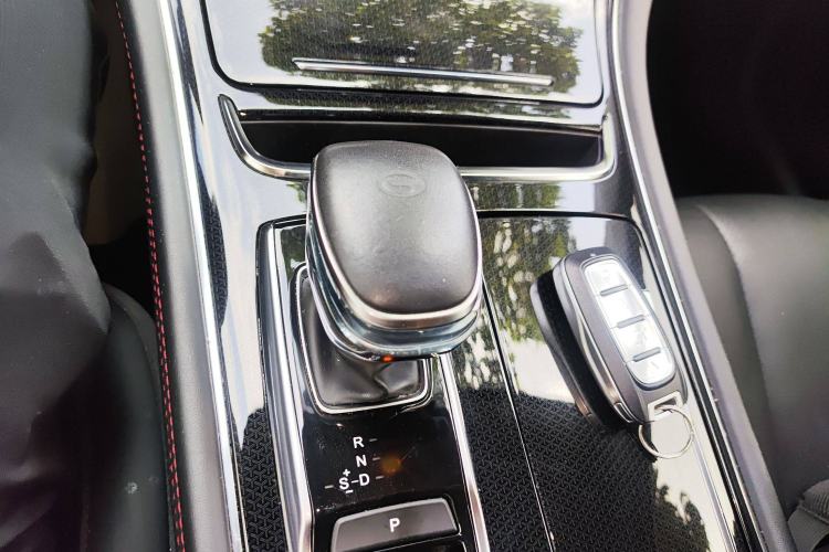 Used GAC Trumpchi GA8 2020 390T Prestige Edition Gear Lever