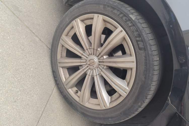 Used GAC Trumpchi GA8 2020 390T Ultimate Edition Left Front Wheel Hub
