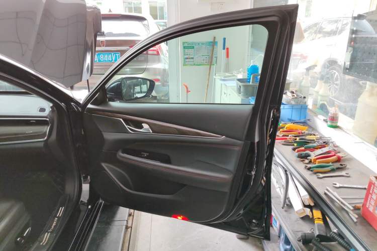 Used GAC Trumpchi GA8 2020 390T Prestige Edition Right Front Door Interior