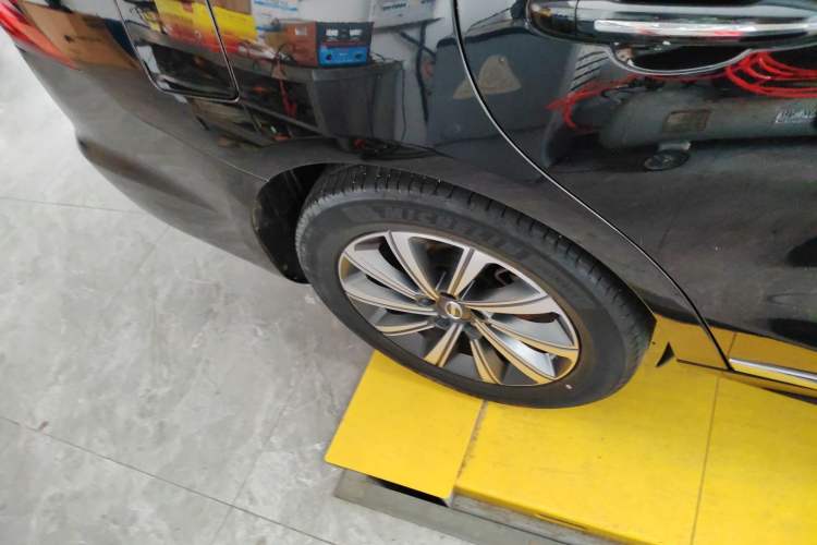 Used GAC Trumpchi GA8 2020 390T Prestige Edition Right Rear Wheel Hub