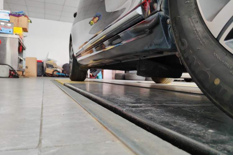 Used GAC Trumpchi GA8 2020 390T Prestige Edition Right Side Sill