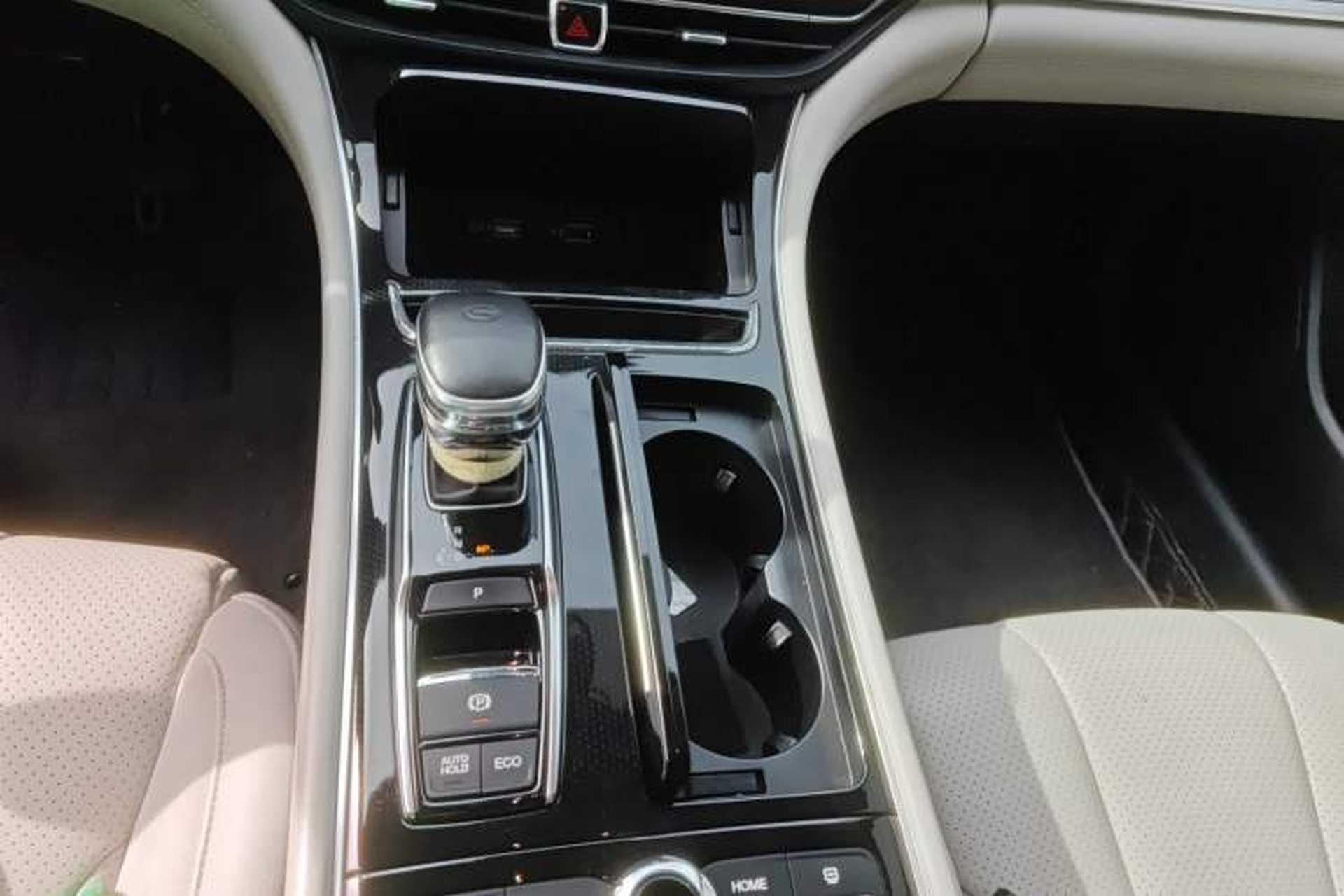 Used GAC Trumpchi GA8 2020 390T Prestige Edition Gear Lever