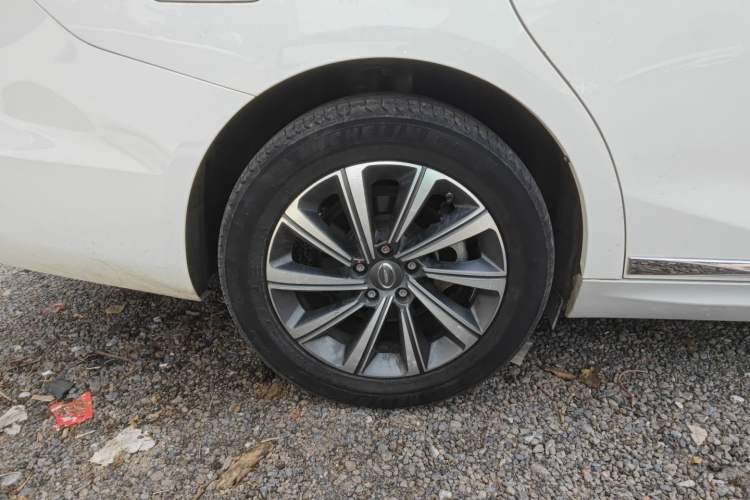 Used GAC Trumpchi GA8 2020 390T Prestige Edition Right Rear Wheel Hub