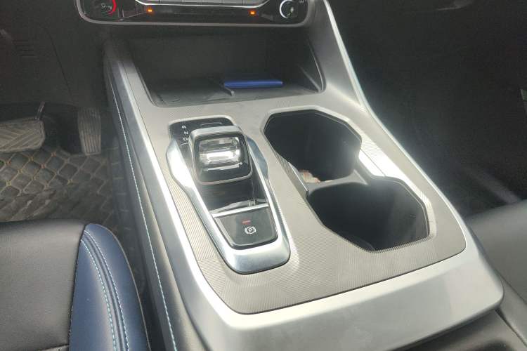 Used GAC Trumpchi GS3 2023 Shadow Speed 270T R-STYLE Edition Gear Lever
