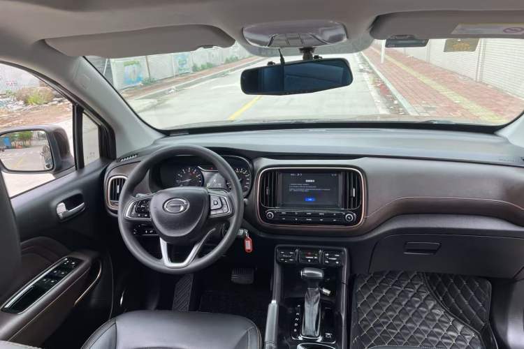 Used GAC Trumpchi GS3 2017 150N Automatic Elite Edition Center Console