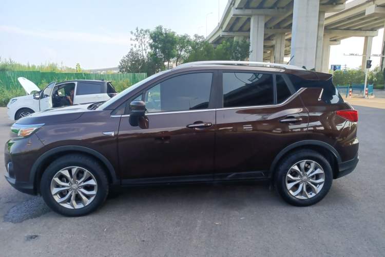 Used GAC Trumpchi GS3 2017 150N Automatic Elite Edition Exterior 3