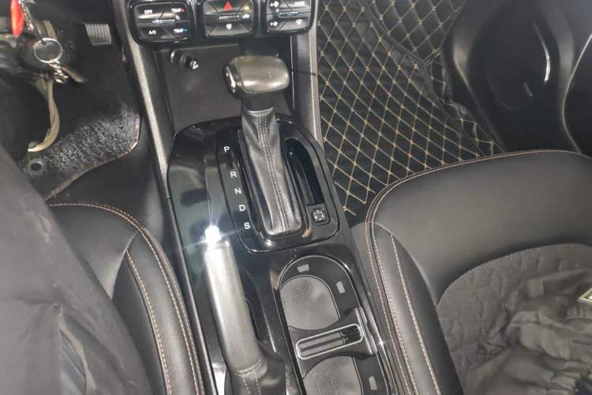 Used GAC Trumpchi GS3 2017 150N Automatic Elite Edition Gear Lever