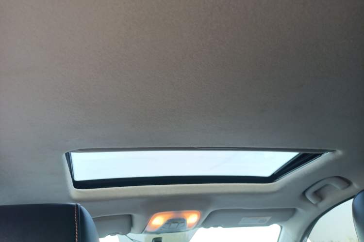 Used GAC Trumpchi GS3 2017 150N Automatic Elite Edition Headliner