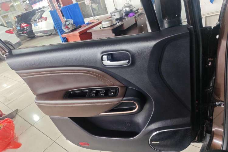 Used GAC Trumpchi GS3 2017 150N Automatic Elite Edition Left Front Door Interior