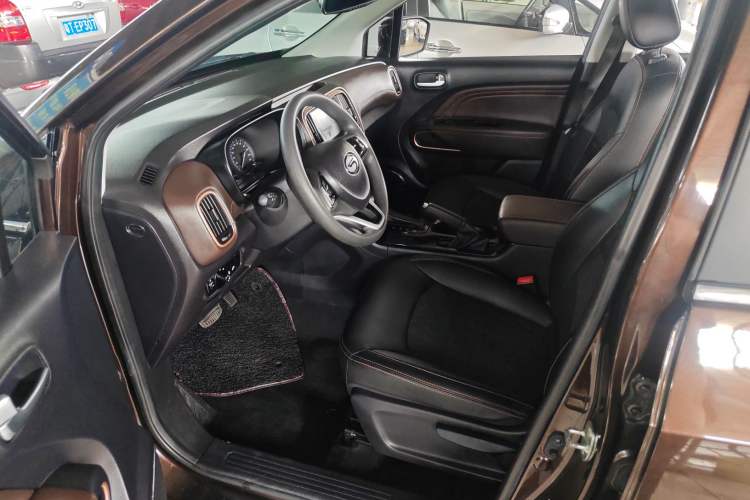 Used GAC Trumpchi GS3 2017 150N Automatic Elite Edition Left Front Seat
