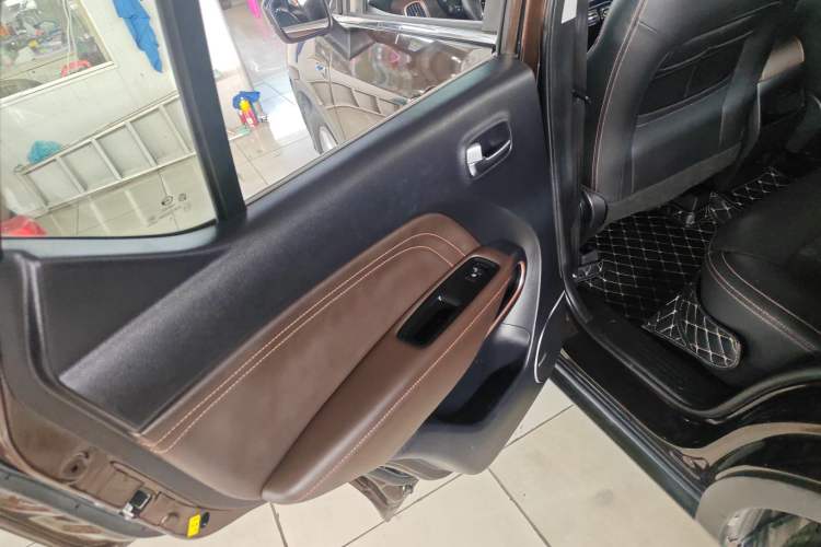 Used GAC Trumpchi GS3 2017 150N Automatic Elite Edition Left Rear Door Interior