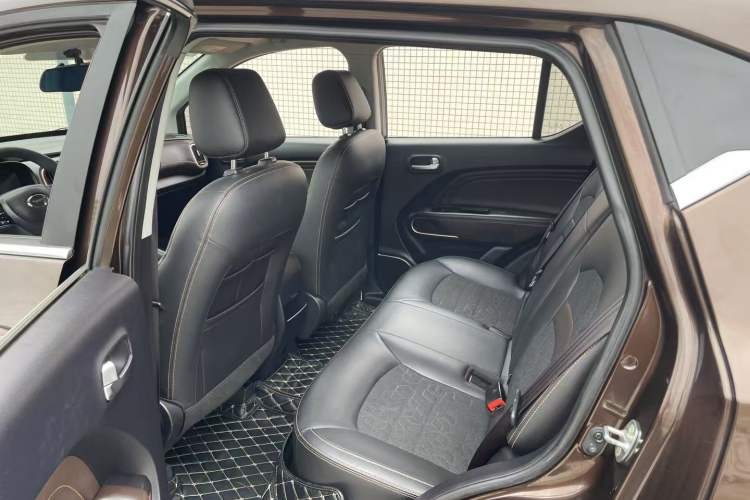 Used GAC Trumpchi GS3 2017 150N Automatic Elite Edition Left Rear Seat