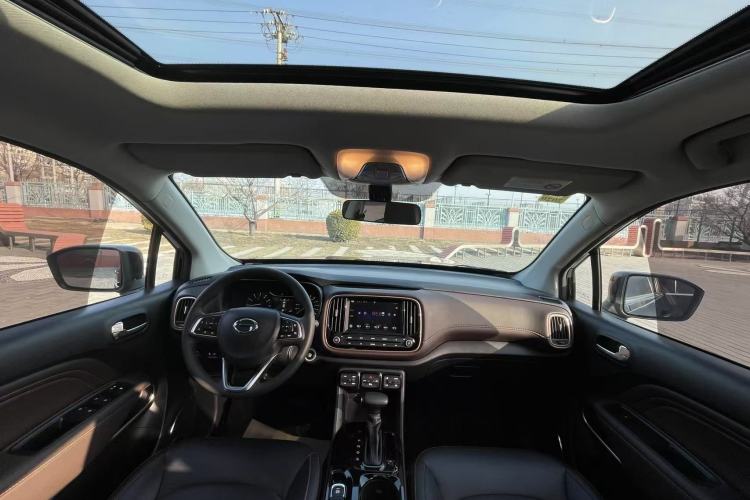 Used GAC Trumpchi GS3 2017 200T Automatic Luxury Edition Interior 1