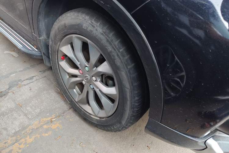 Used GAC Trumpchi GS3 2017 150N Automatic Elite Edition Right Front Wheel Hub