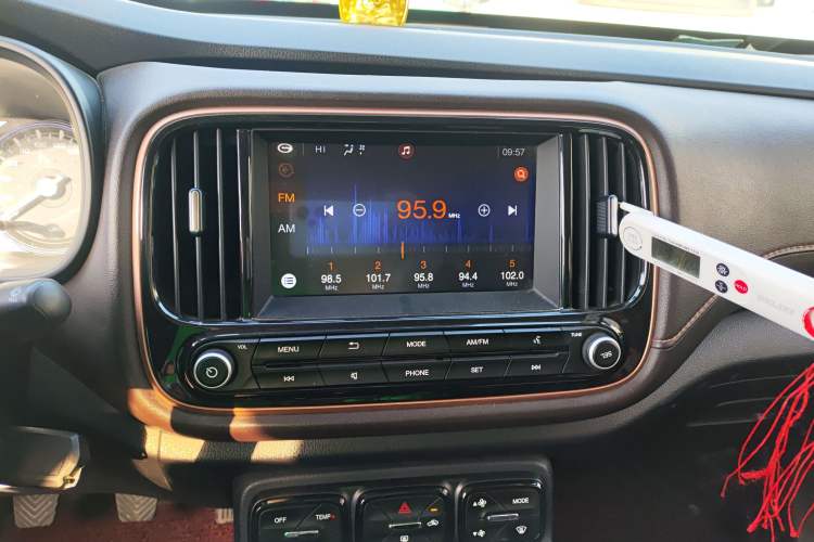 Used GAC Trumpchi GS3 2017 150N Manual Elite Edition Audio And AC Panel