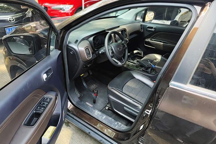 Used GAC Trumpchi GS3 2017 200T Automatic Elite Edition Driver Seat