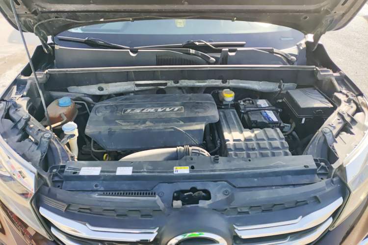 Used GAC Trumpchi GS3 2017 150N Manual Elite Edition Engine Bay
