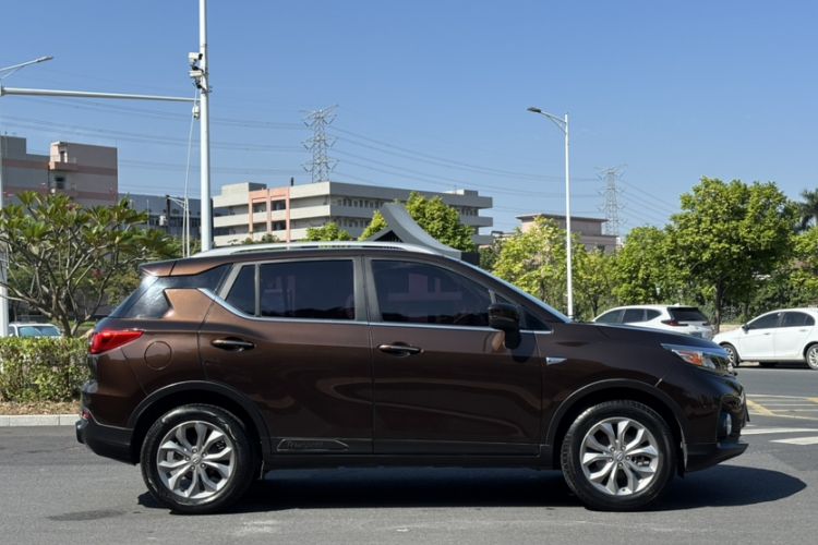 Used GAC Trumpchi GS3 2017 150N Automatic Elite Edition Exterior 2