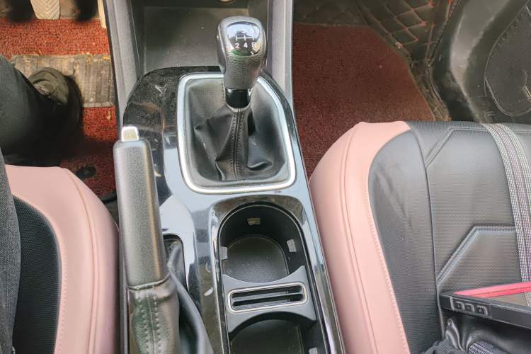 Used GAC Trumpchi GS3 2017 150N Manual Elite Edition Gear Lever