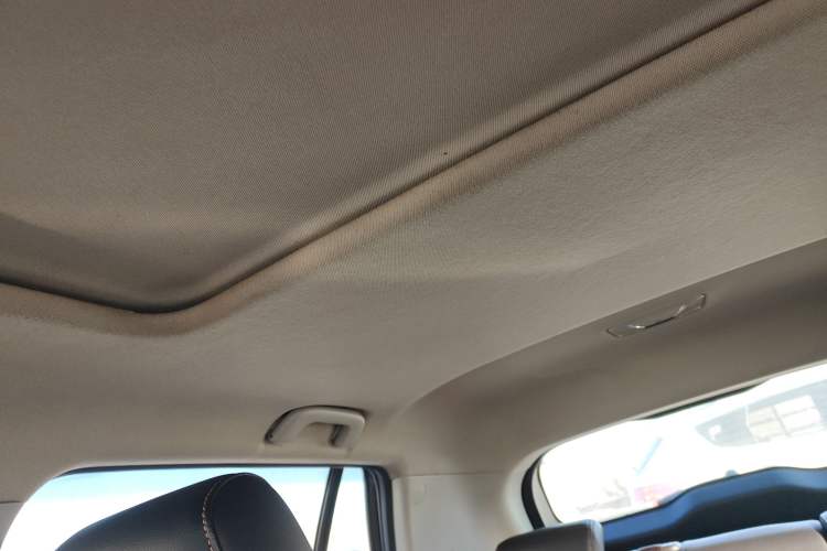 Used GAC Trumpchi GS3 2017 150N Manual Elite Edition Headliner