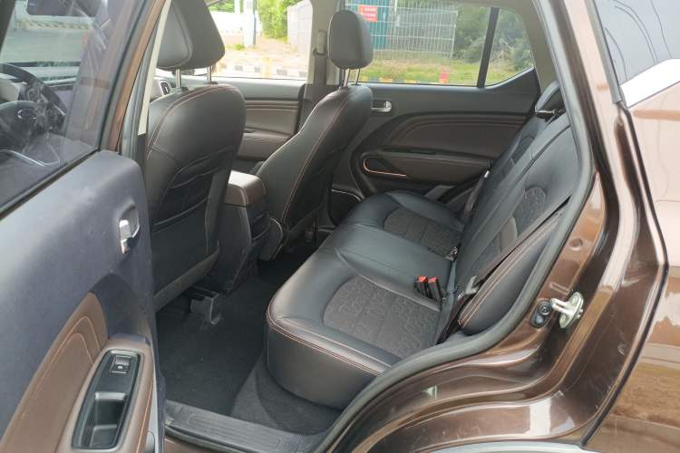 Used GAC Trumpchi GS3 2017 150N Manual Elite Edition Interior 2