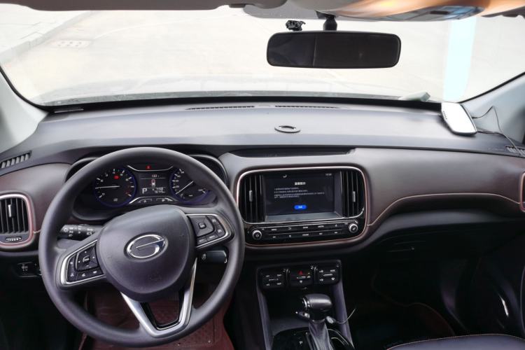 Used GAC Trumpchi GS3 2017 150N Automatic Elite Edition Interior 2