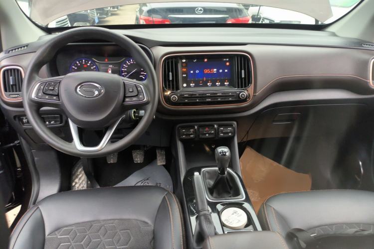 Used GAC Trumpchi GS3 2017 150N Manual Elite Edition Interior 2