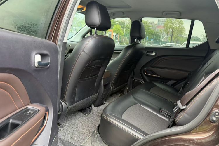Used GAC Trumpchi GS3 2017 200T Automatic Elite Edition Interior 3