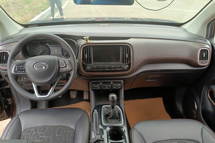 Used GAC Trumpchi GS3 2017 150N Manual Elite Edition Interior 3