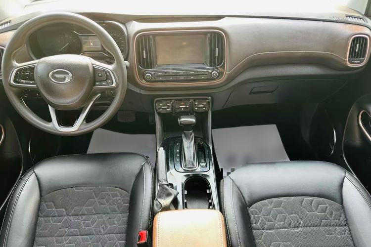Used GAC Trumpchi GS3 2017 150N Automatic Elite Edition Interior 3