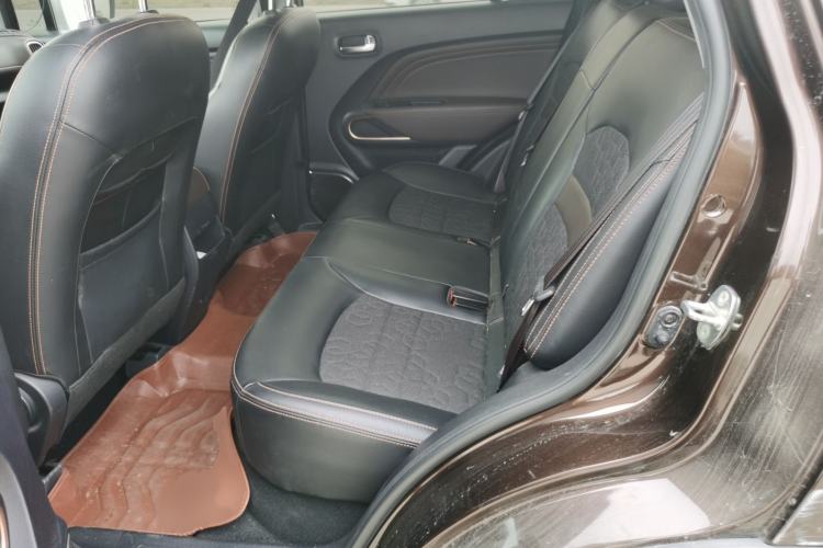 Used GAC Trumpchi GS3 2017 150N Automatic Elite Edition Interior 4