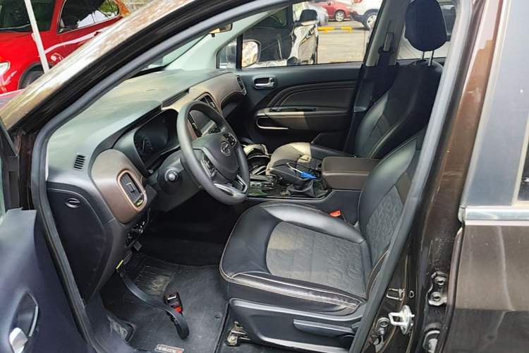 Used GAC Trumpchi GS3 2017 200T Automatic Elite Edition Left Front Seat